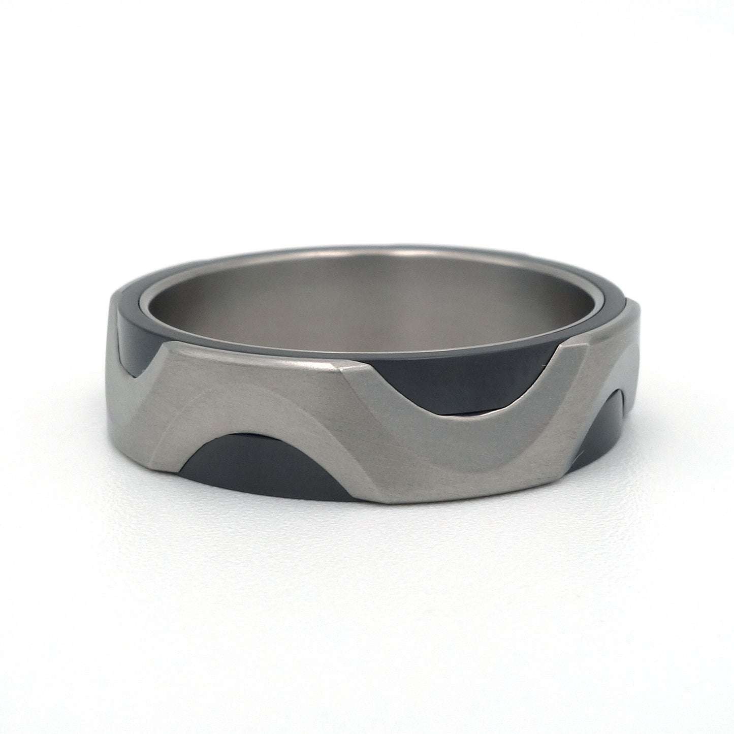 Rhino | Titanium & Zirkonium