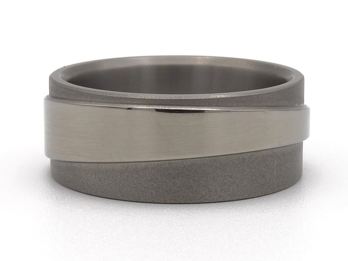 Titanium ringen